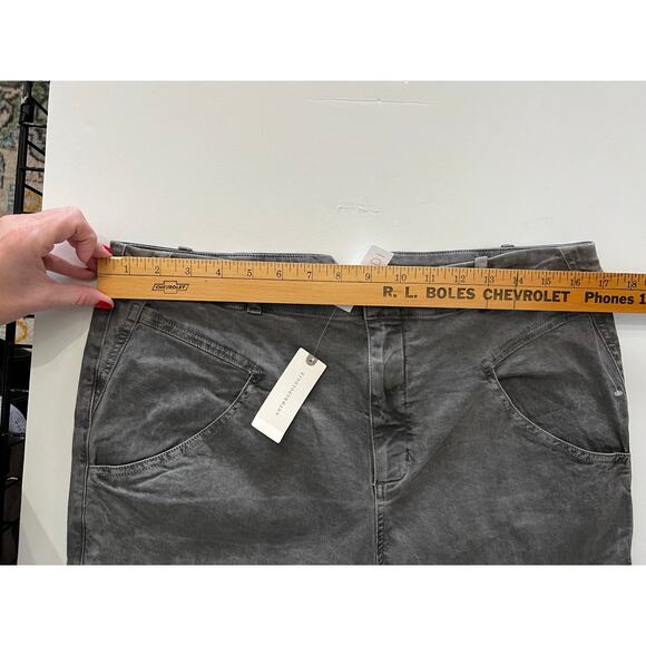 Anthropologie AMADI Gray Straight Leg Jeans Size L High Rise Made in USA NWT - Picture 8 of 11